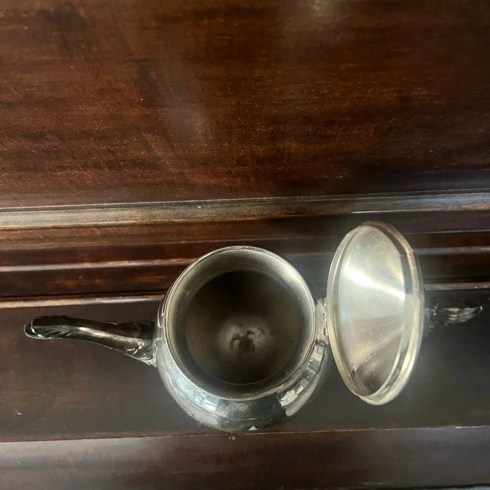 Elegant Silver Teapots‎
